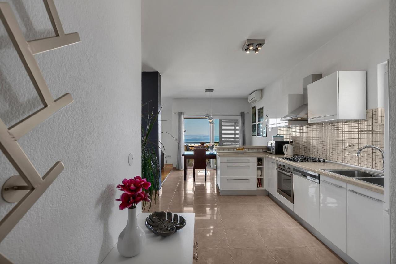 Stunning City View Apartment Makarska Exterior photo